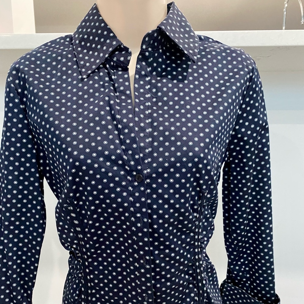 New York & Co Stretch Fitted Printed Button Down
